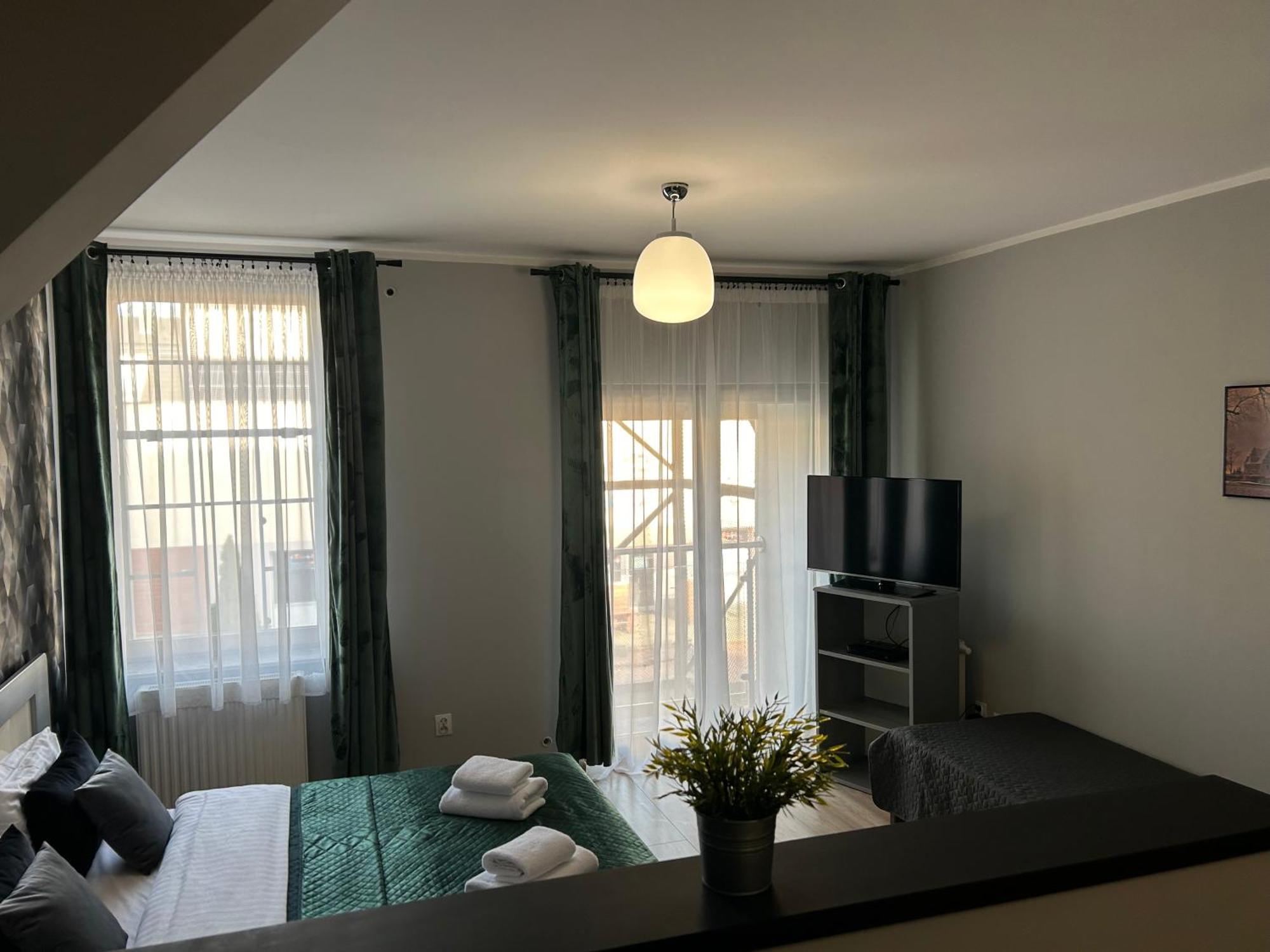 H-T-L Apartamenty Junior Nowa Sol Dış mekan fotoğraf