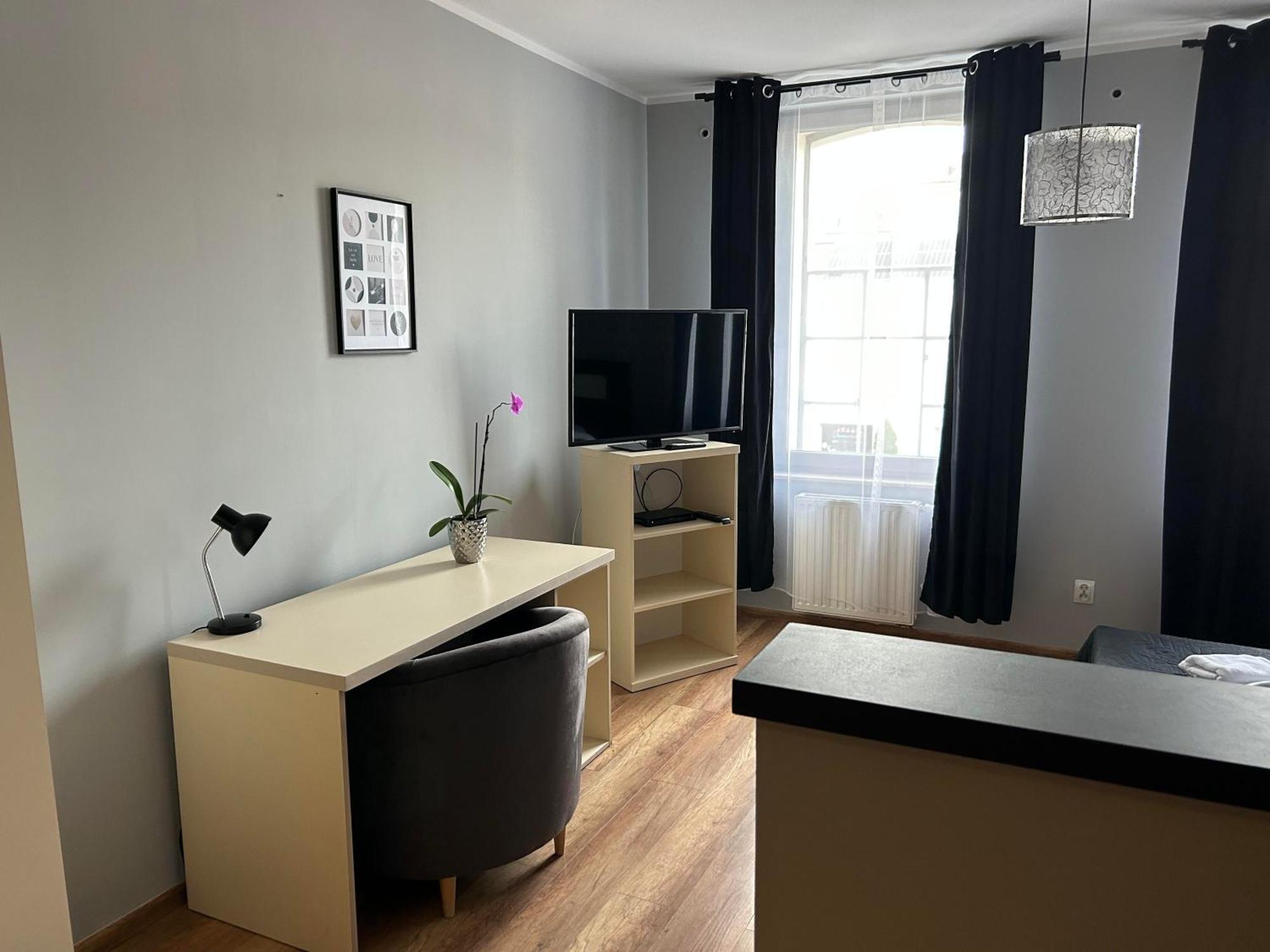 H-T-L Apartamenty Junior Nowa Sol Dış mekan fotoğraf